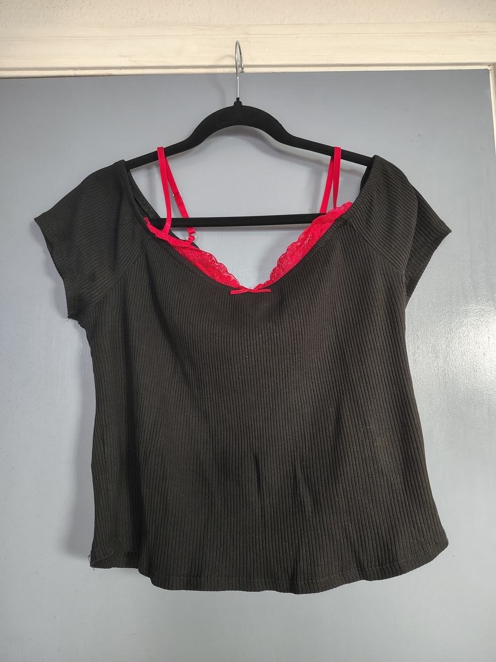 Black Ribbed Short Sleeve Top with Red Lace Trim